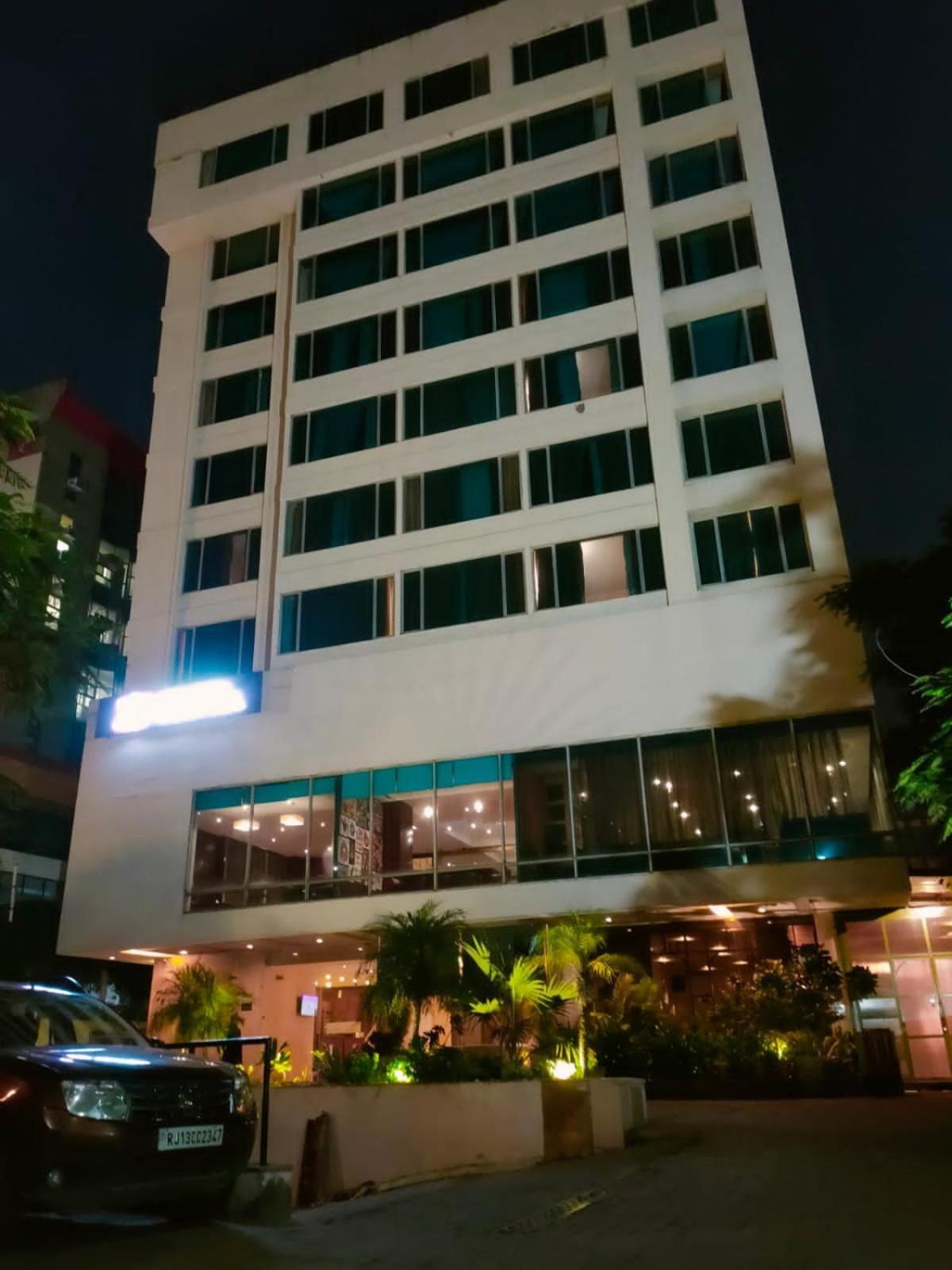 Royal Orchid Central Jaipur, Bani Park Extérieur photo