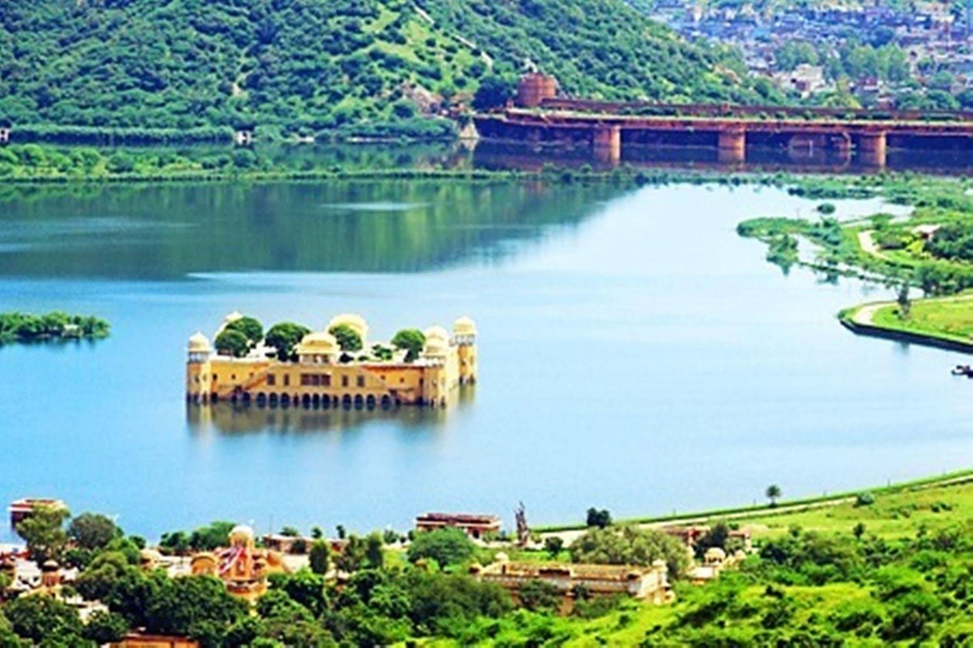 Royal Orchid Central Jaipur, Bani Park Extérieur photo